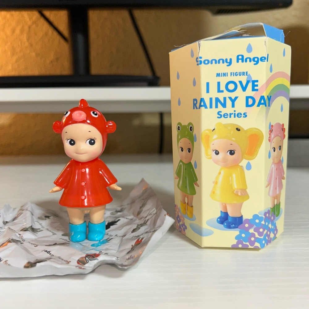 Sonny Angel Rainy Day Series Gold Fish